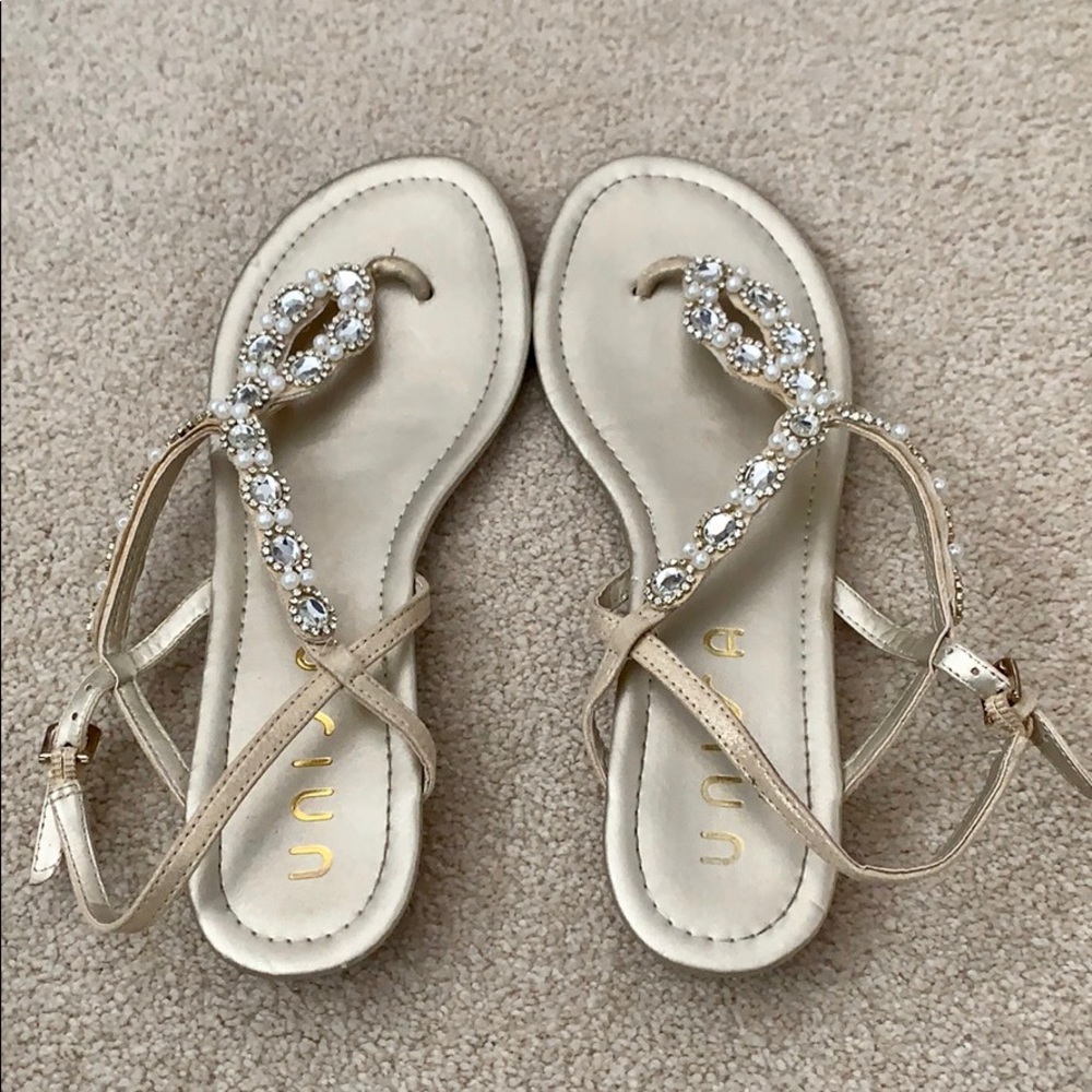 Stunning sandals - Picture 2 of 2